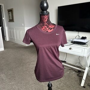 Nike Women's Maroon Short Sleeve Tee